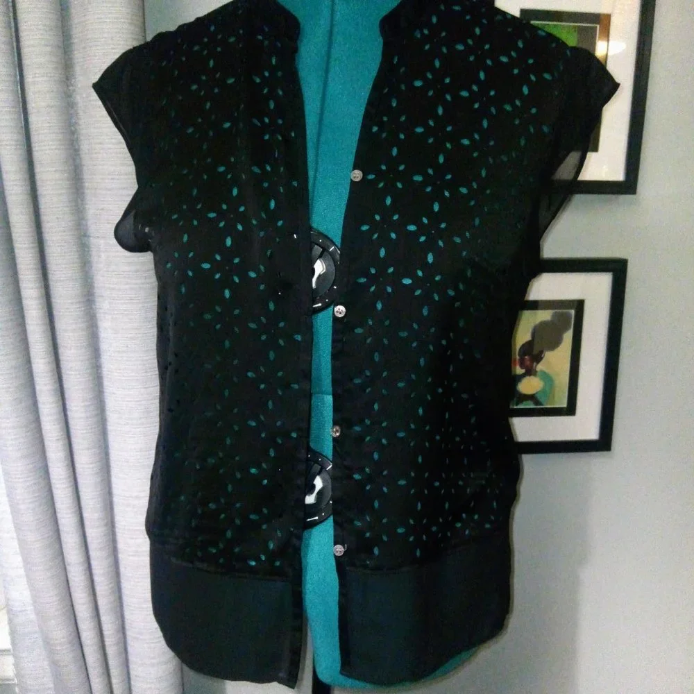 Vince Camuto Short-Sleeved Cutout Detail Blouse Sz S - Picture 5 of 15